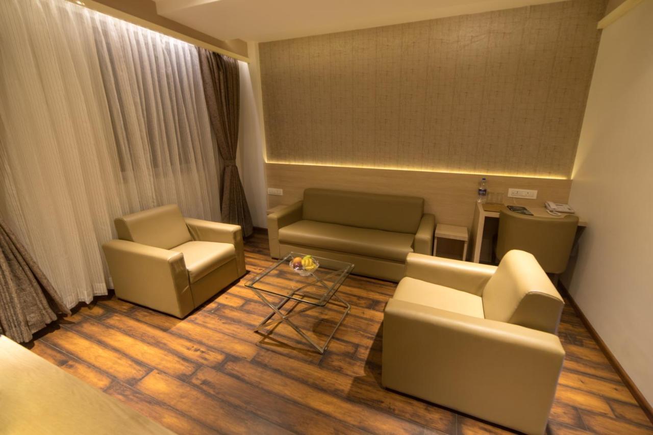 Zip By Spree Hotels Samudra Belgaum Exterior photo