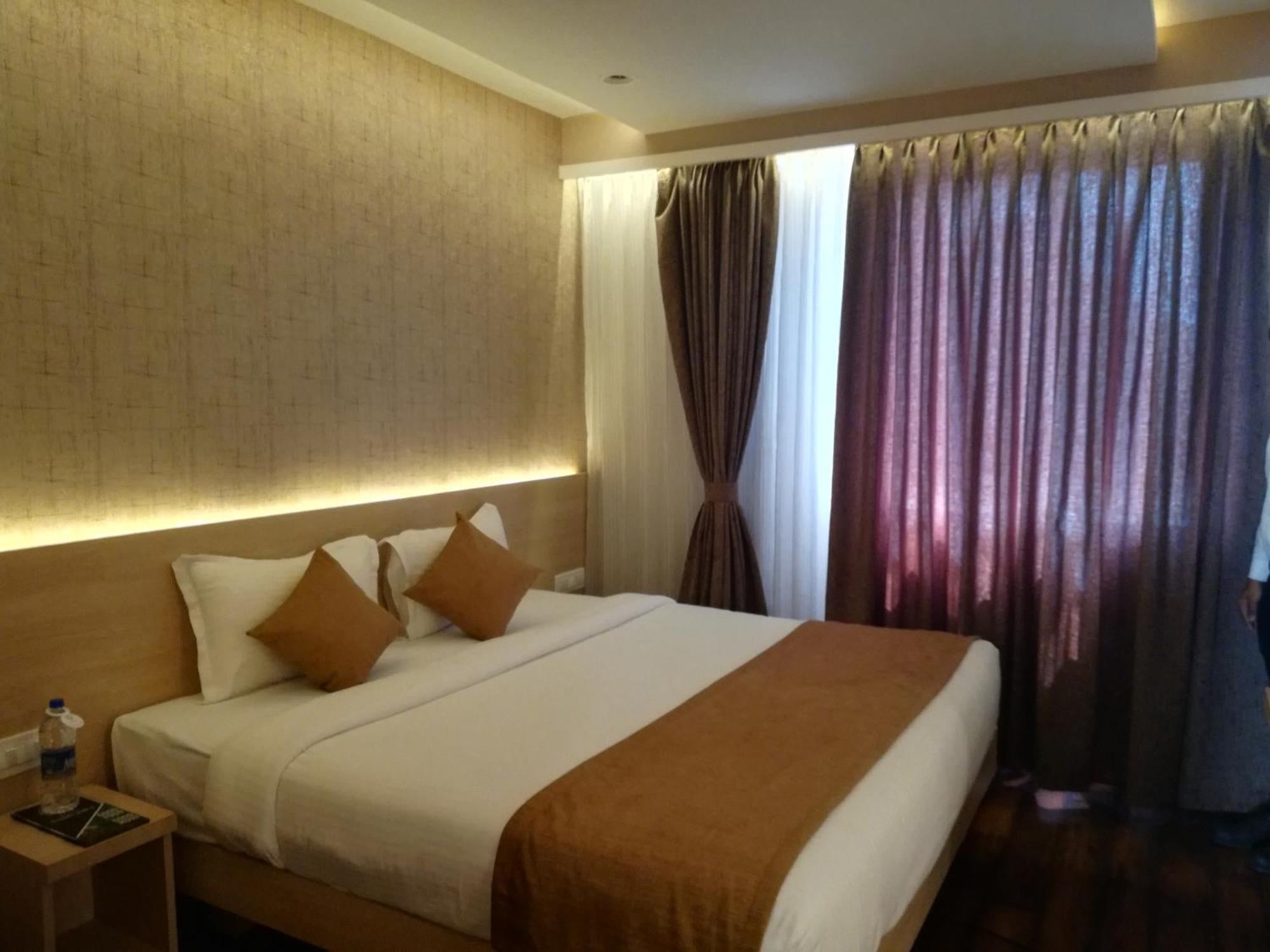 Zip By Spree Hotels Samudra Belgaum Exterior photo
